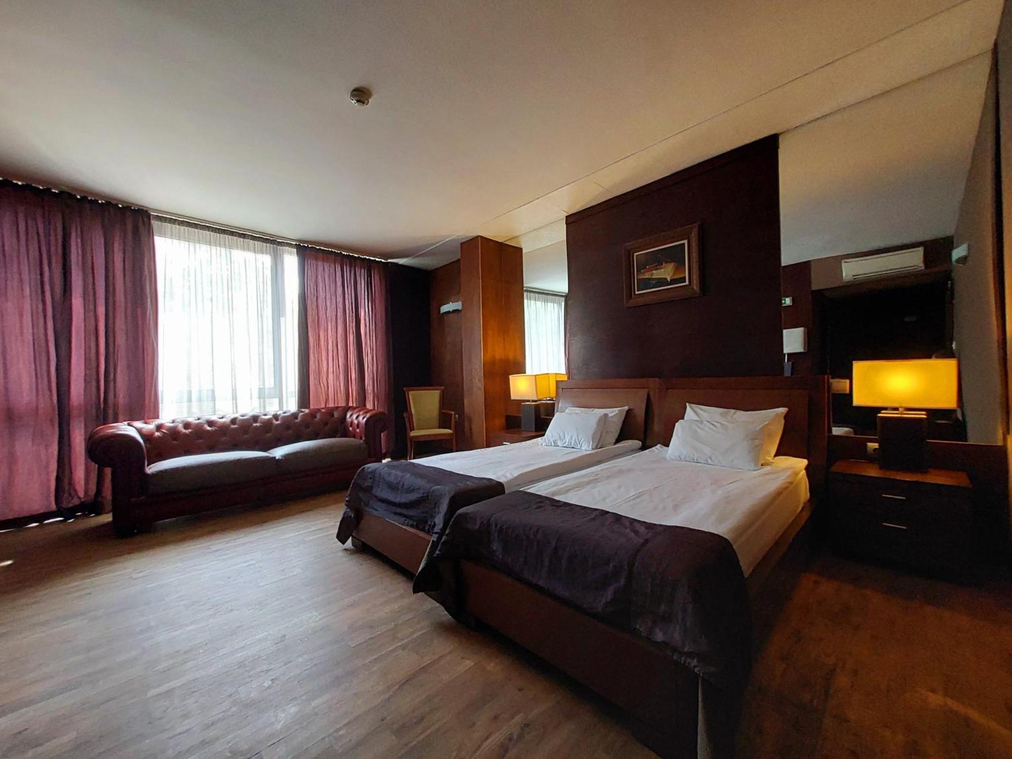 Hotel City Pleven Exterior foto